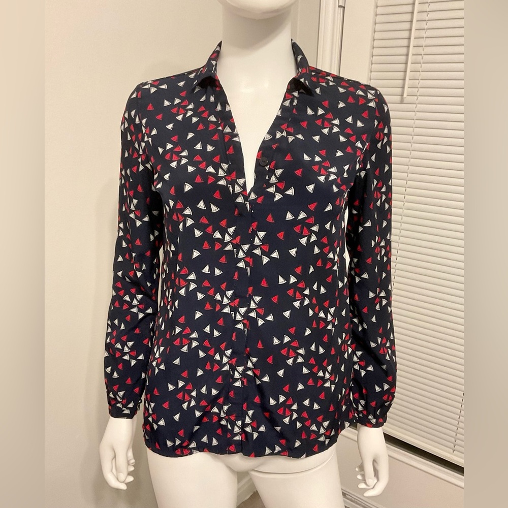 Tommy Hilfiger NAVY  Long Sleeve Button Down Shirt - Women's Size XS.
